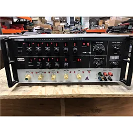 Calibreur CA Programmable Fluke 5200A