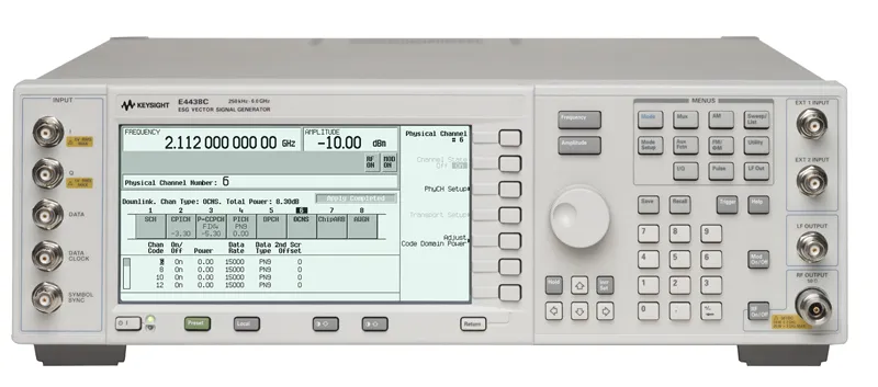 Générateur de signaux vectoriels Keysight E4438C