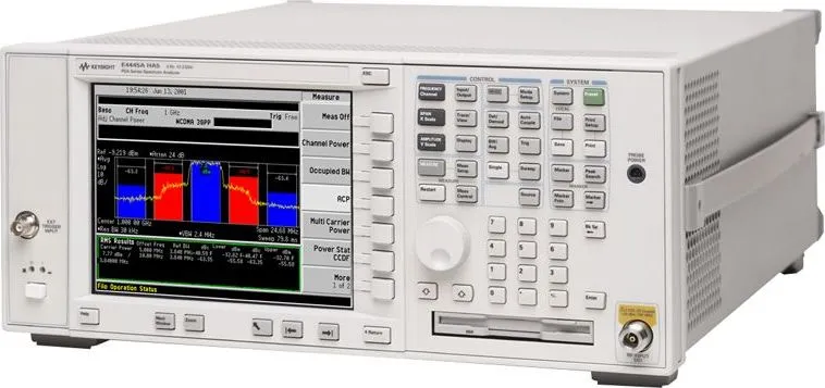 Analyseur de spectre Keysight E4445A
