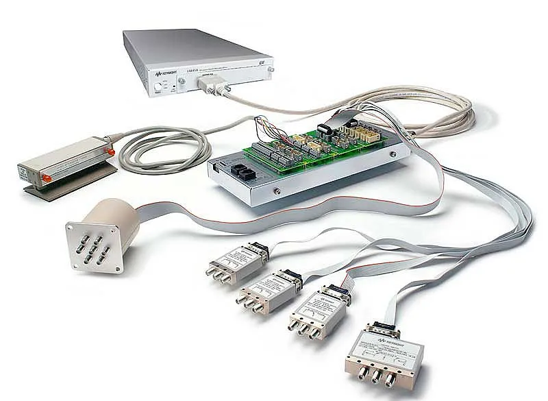 Contrôleur numérique de commutation Keysight L4445A
