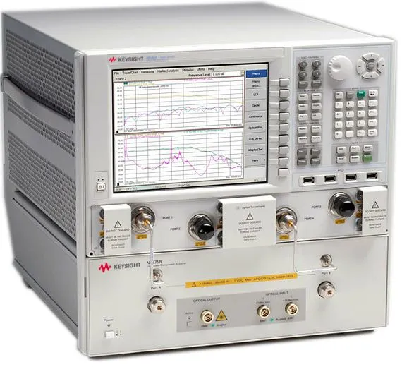 Analyseur de composants hyperfréquences Keysight N4375D