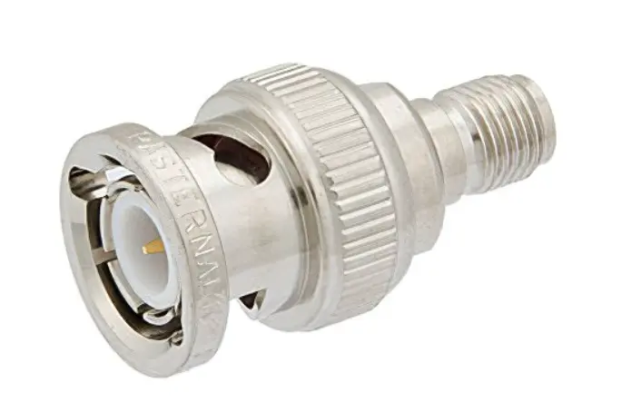 Adaptateur Pasternack PE9073 SMA femelle vers BNC mâle