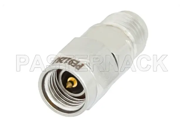 Adaptateur Pasternack PE91293 3,5 mm mâle vers 2,4 mm femelle