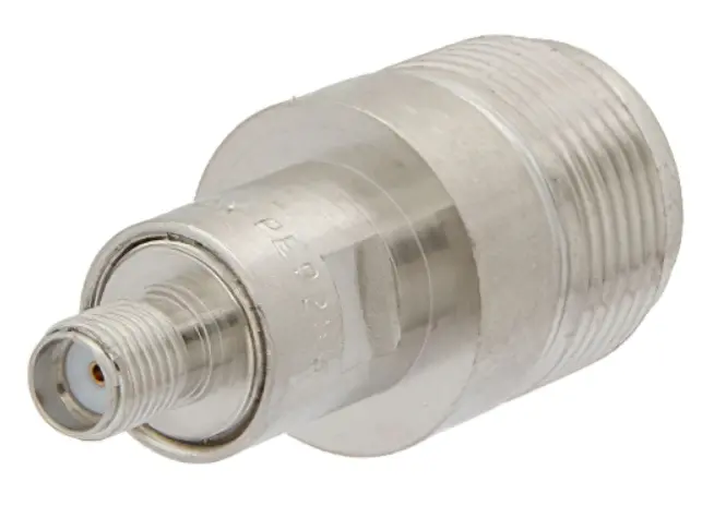 Adaptateur Pasternack PE9255 SMA vers HN