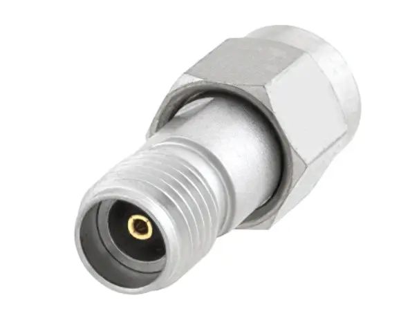 Pasternack PE9332 adaptateur 3.5mm vers 3.5mm