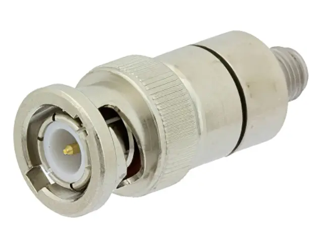 Adaptateur Pasternack PE9494 SMA vers BNC