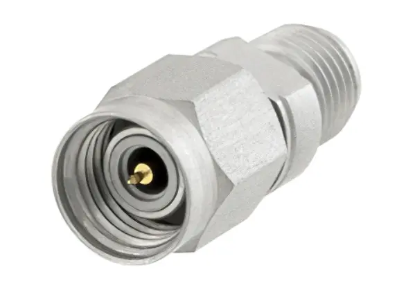 Adaptateur Pasternack PE9655 SMA vers 2.4mm