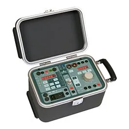 SMC PTE-100-C Ensemble de test de relais monophasé