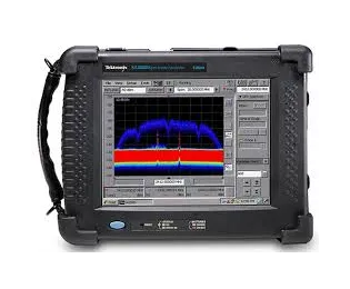 Analyseur de spectre Tektronix SA2500