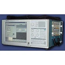 Châssis principal Tektronix TLA 704 Logic Analyzer