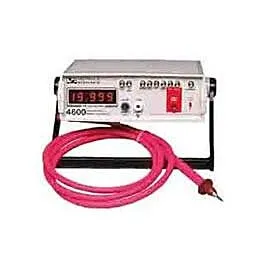 Voltmètre Valhalla Scientific 4600 et testeur de tenue en tension